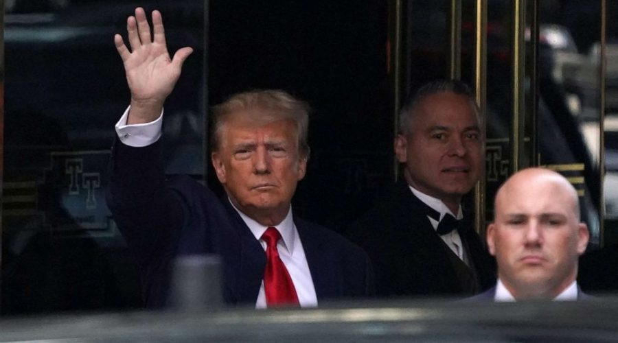 EvenPoliticsCo's tweet photo. #NewPoll: GOP Lawmakers Shouldn’t Interfere with The #TrumpCase

In a recent CBS News/You Gov survey, two-thirds of participants indicated that Congress shouldn’t become involved in current legal inquiries against the former #presidentTrump. https://t.co/evfvocttBe
