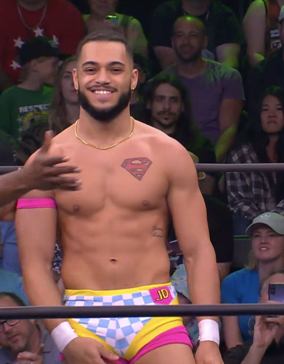 q🪼 on Twitter: "One thing TK is gonna do is book some sexy lightskins!"