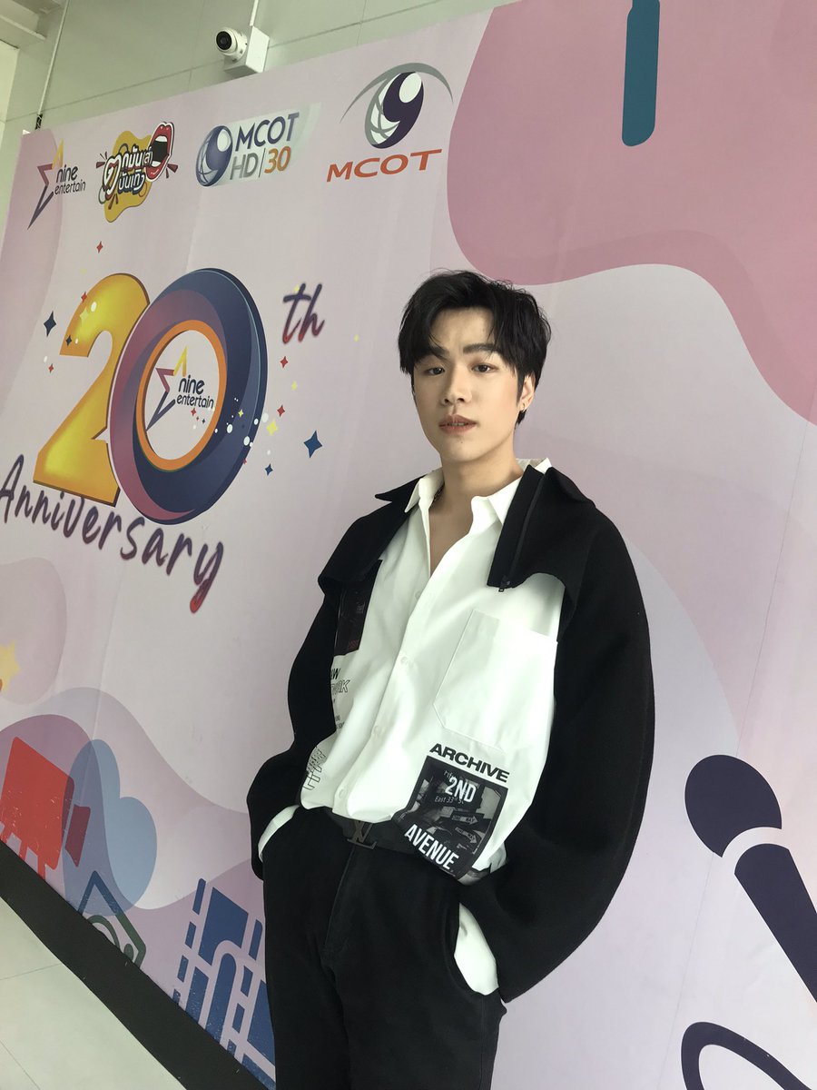 jiaaaaaij's tweet photo. 2023.04.19 TW Update
@seng_wichai is wearing Avenue Print Shirt from Korean brand 2nd Archive #2ndArchive
#Seng_wichai #เซ้งวิชัย
#SengsCloset https://t.co/2sYyPxkwa4
