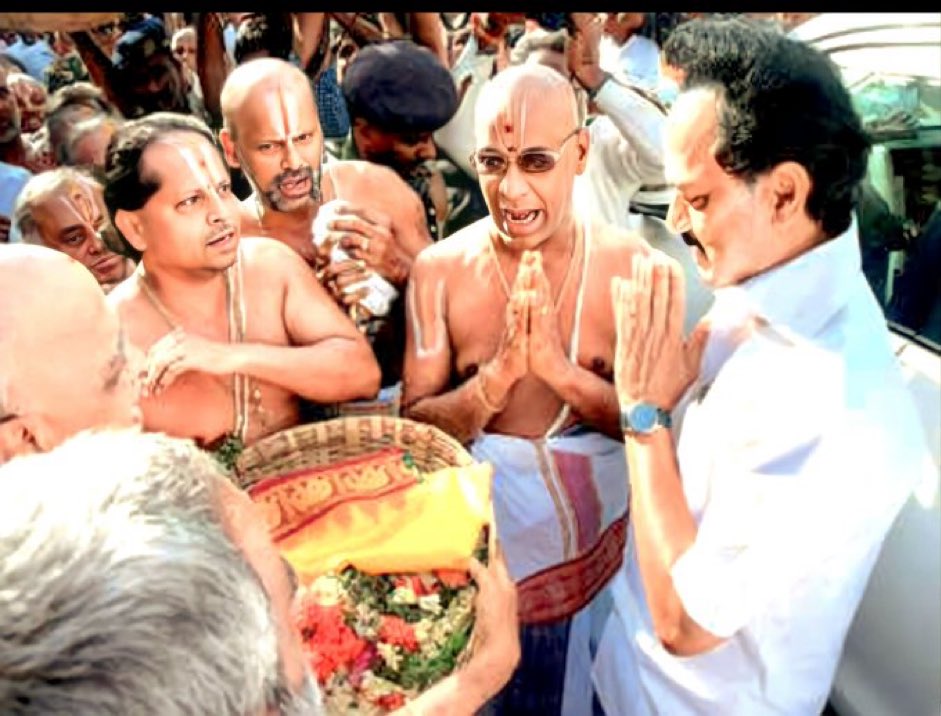 kamlesh011999's tweet photo. @U2Brutus_off https://t.co/1Bgq3MAF0p
