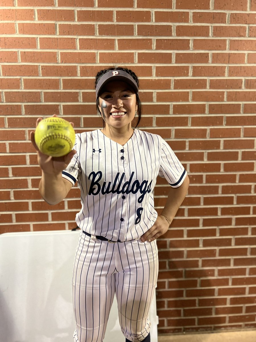 2025Yaneli's tweet photo. 3-4 at the plate today. With a homerun and 2 doubles💥 @RodneyDeLong @Coach_SniderSB @CoachCassady @AmyHooks10 @CoachScottASU @MichaelMook9 @TXBPremier @ABarrientez_TX @DerrickBarrien1 https://t.co/5VGppUfYrd