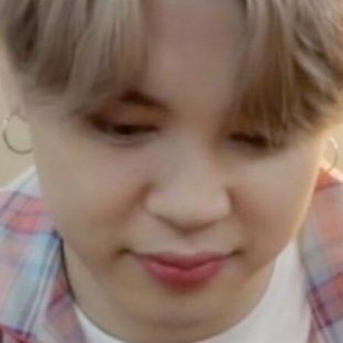 mimiluvr_'s tweet photo. i want to nom his cheekies 🥺 https://t.co/xYfVLAtKdK