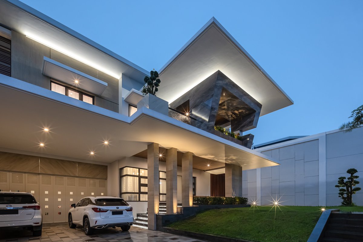 ConArchStudio's tweet photo. Exterior "ET House"

Elegant &amp; Thick Design that combines beauty and strength in one unit. From the outside, this house has a very charming appearance with a modern and minimalist feel emanating from the combination of high-quality colors and materials. https://t.co/jVegWymYMl