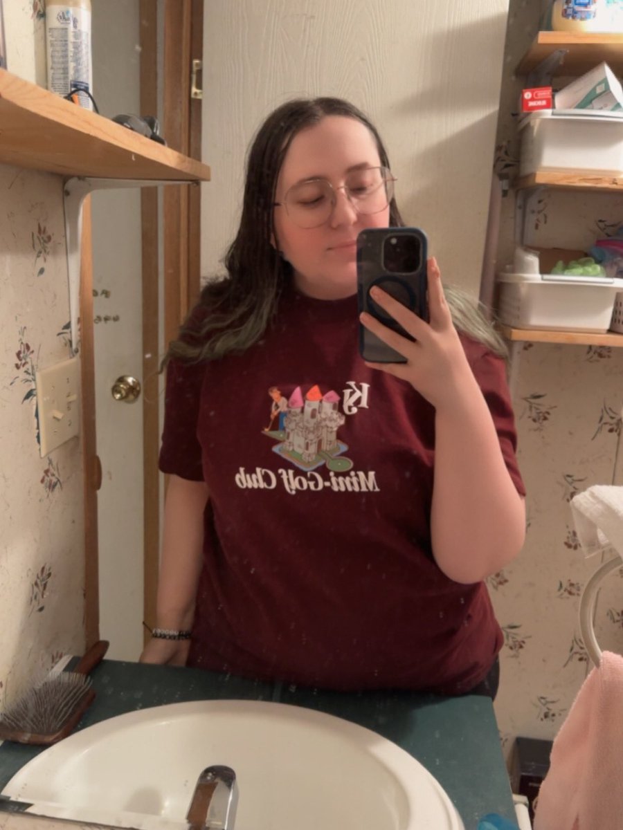 karlssaturn's tweet photo. :¨·.·¨: 
 `·.mini golf merch is finally here! ⛳️
     ⤷#honktwtselfieday
         ⤷rt for a hug! 🫂 https://t.co/XYYNjLybJc