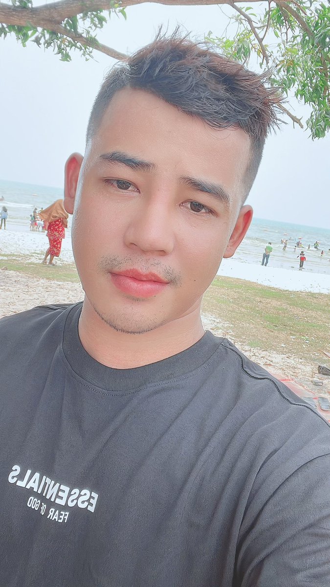 Truy Ratana(ពេទ្យកែសម្ផស្ស) tweet media