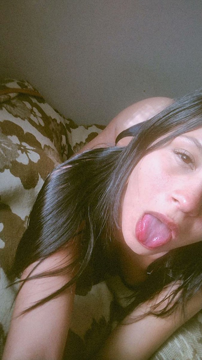 Orianny2002's tweet photo. Buenas noches! ¿Te gustaría acabar en mi boquita? 🥵 https://t.co/a34zY7KQDz