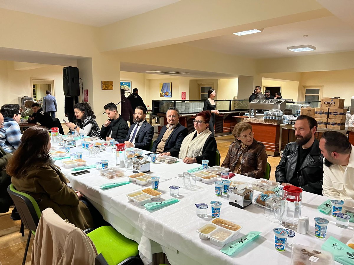 Maltepe Üniversitesi’nde Sosyal Yardımlaşma ve Genç Vizyon kulübü ile beraber düzenlediğimiz iftar programında öğrencilerimiz, akademik ve idari personelimiz ile iftarımızı gerçekleştirdik. Emeği geçen herkese teşekkür ederim. <a href="/MaltepeEduTr/">Maltepe Üniversitesi</a> <a href="/edibesozen/">Edibe Sözen</a> <a href="/avumutorman/">Umut Orman</a> <a href="/MauKonseyi/">MAU Öğrenci Konseyi</a>