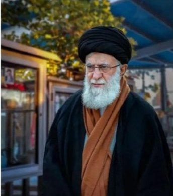 AdnanMusavi's tweet photo. Happy birthday agha Jaan🎂

Surpreme leader of Islamic republic of iran, 
❤️ Ayatullah Syed Ali khamenei https://t.co/dfEhaE8Mq8