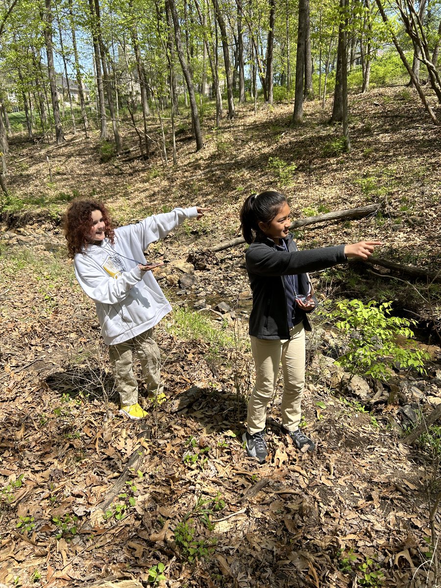 PrinOutdoorEd's tweet photo. 5th graders @PrincipiaSchool practiced their yearlong character theme, Perseverance, while orienteering.  Undoubtedly, they were very perseverant!

#handsonlearning
#outdooreducation
#outdoorlearning https://t.co/tFIvJaVnGL