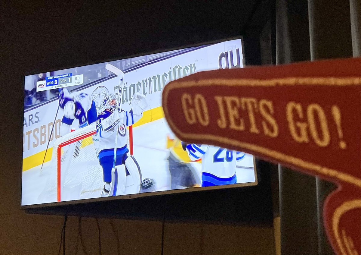 fireminded's tweet photo. Fn rights!!! 🚨🚨🚨🚨🚨@nhljets #foamfinger #StanleyCupPlayoffs #GoJetsGo https://t.co/Lg9PmGOz9g