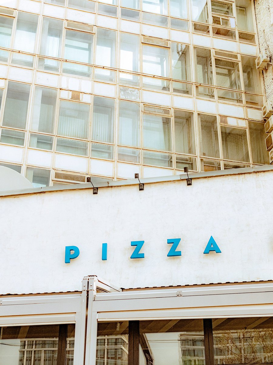 omgamithequeen's tweet photo. A pizza joint

Fujifilm X20 et Fujinon 7.1–28.4 mm f2.0–2.8 // #vsco #streetviews #weeklyselects #newperspectives #cinematicstills #centerstage #streetphotography https://t.co/kjrBGTaxLx