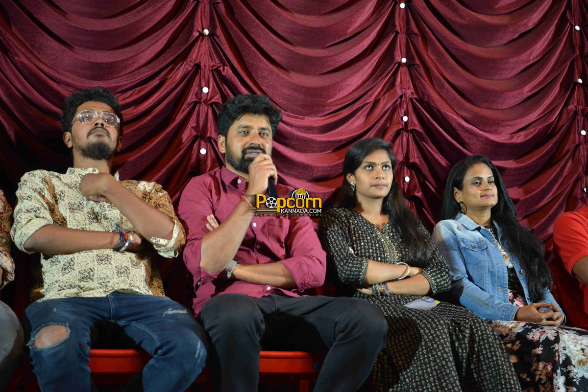 PopcornKannada's tweet photo. #Chandinibar Press Meet Photos-02

ಏಪ್ರಿಲ್ 21ಕ್ಕೆ ನಿಮ್ಮ ಮುಂದೆ #ಚಾಂದಿನಿಬಾರ್ ಸಿನಿಮಾ

@BarChandini

#chandinibar #kannada #kannadamovies #RaghavendraKumar #SukruthiPrabhakar #Popcornkannada https://t.co/IbYykLLu7F