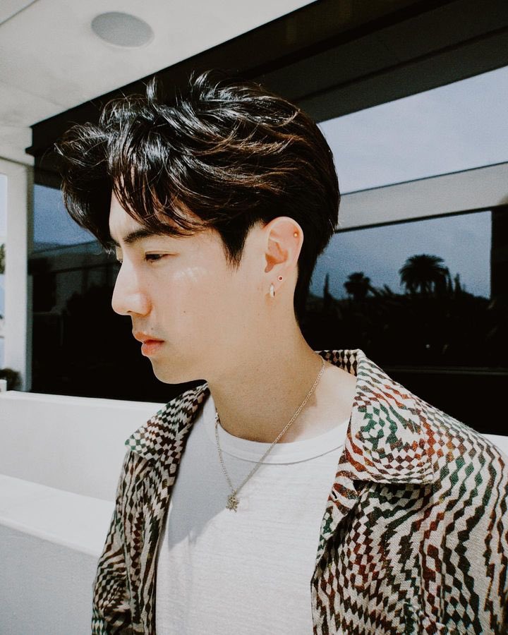 withyoumarktuan's tweet photo. 230419 Hair stylist shares photos of Mark 

“A little trim for @marktuan before ASIA TOUR 🔥”

#theothersideAsiaTour
#MarkTuan #MARK #마크 #段宜恩 @dnaofficial https://t.co/wvXeLpQBcT