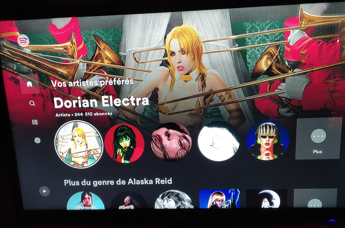 fcial_of's tweet photo. @vinylishere What's new on TV ? PS5, YouTube and Spotify ! https://t.co/fQLp02e6Yd