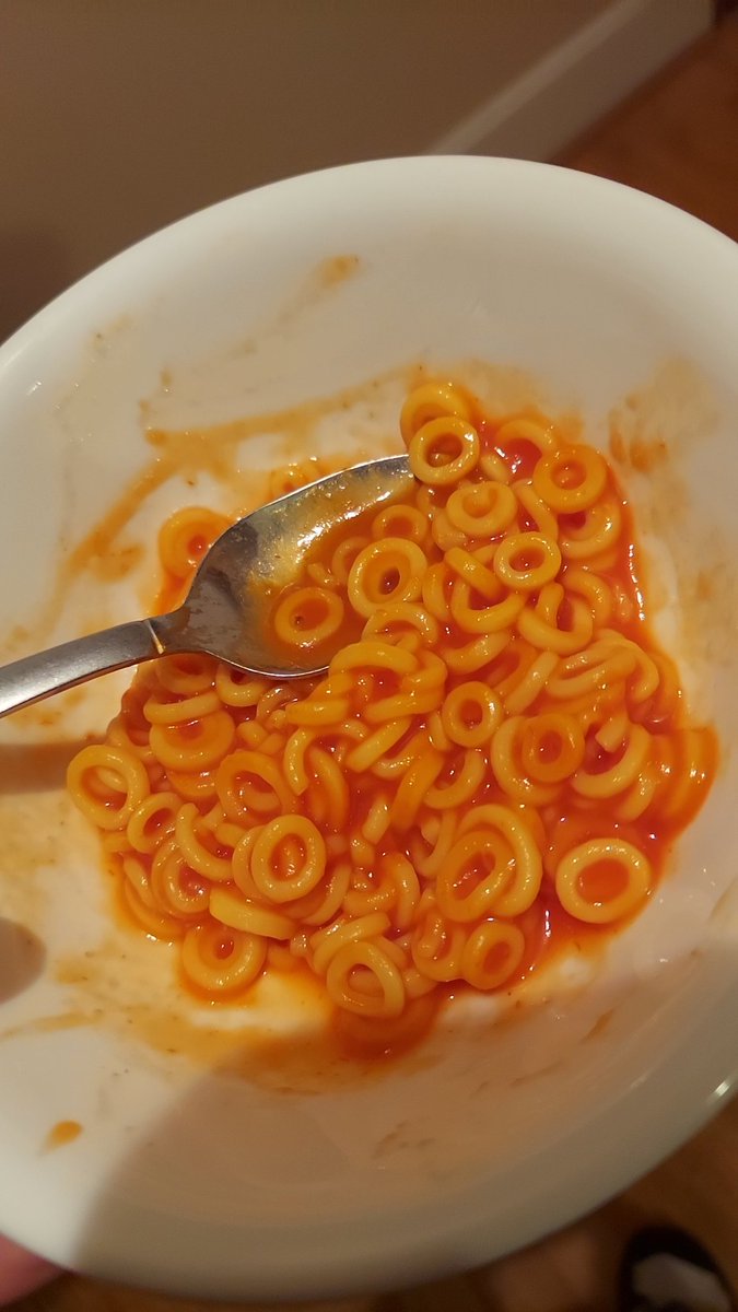 This was the only thing I used to love eating as a kid now look at me eating @SpaghettiOs at midnight!!!!
#kidvibes #tomato #bestever