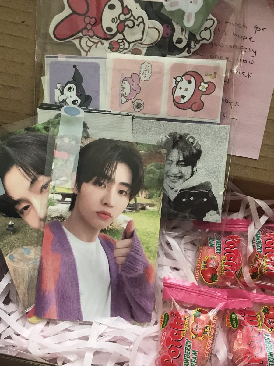 ddeunoonie_'s tweet photo. * ੈ✩‧₊˚ #ish_mails ˚* ੈ✩‧₊  | #colle_proofs

 haluu @collecart_ !! jayhoon arrived to me safe and sound 🫡 tysm sa freebies saur cute huhu,weather lab agenda done!! ✨😭 https://t.co/C7U1uLD44Z