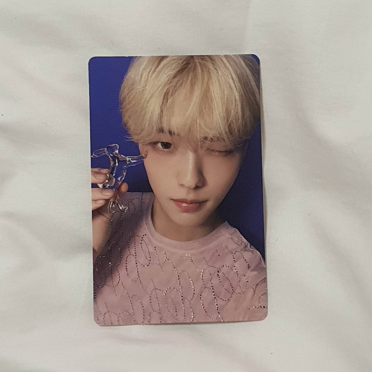 junibns's tweet image. 𓂃 #junisells ₊˚✧

wts lfb txt ph

soobin lullaby + unsealed album for ₱600
— prio payo 
— mod: jnt

## tnc temptation glass bunny