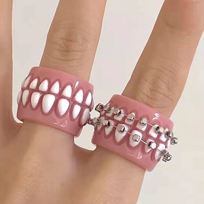 TaoBao recommendations are micro-dosing something today... https://t.co/miyFqT2V0B