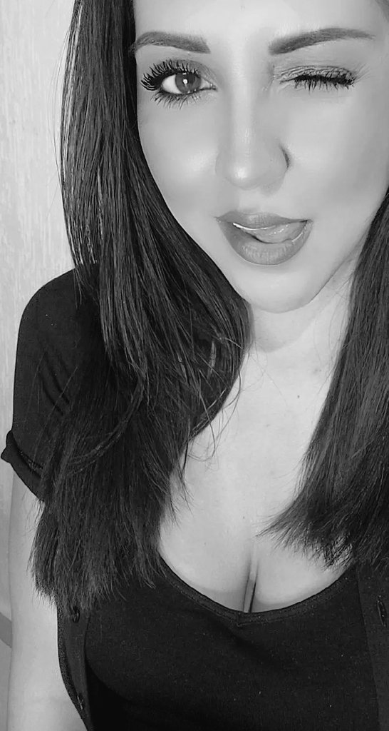 Ferch_arte's tweet photo. La mejor arma de una mujer es su sensualidad... ❤️‍🔥

#sexymujer #mujersensual #onlyfansgirl #onlyfans https://t.co/At8MB9YenQ