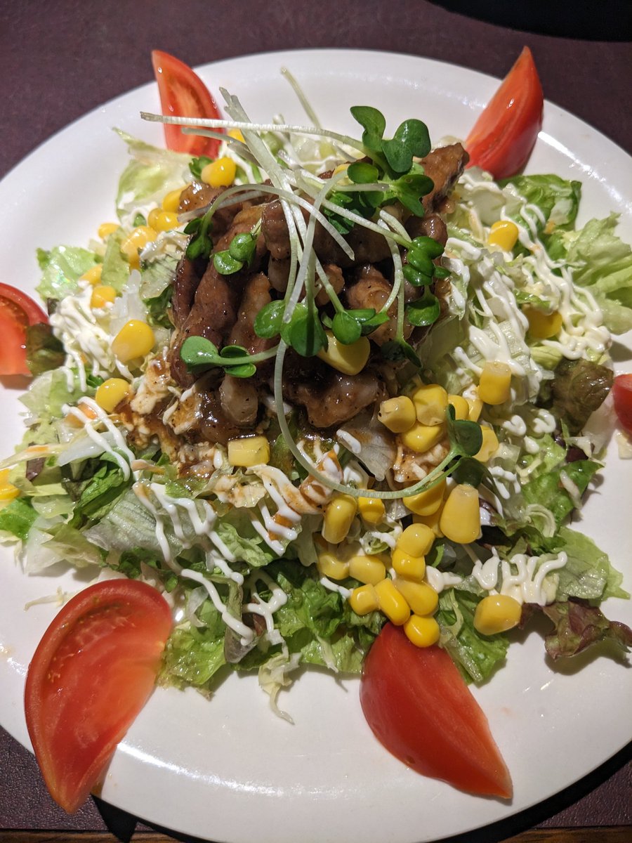 佐賀のご当地グルメシシリアンライスを食べました😊
甘辛く炒めたお肉が野菜とごはんとマッチして美味しかったです🔥🔥
#公式つぶやき部 
#佐賀
#ランチ