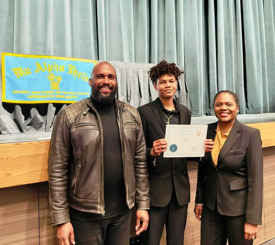 aneika's tweet image. Congratulations to our son Kyric! We were so proud to see you be acknowledged for your mathematical skills by being inducted into Mu Alpha Theta! #kleinoak #MuAlphaTheta