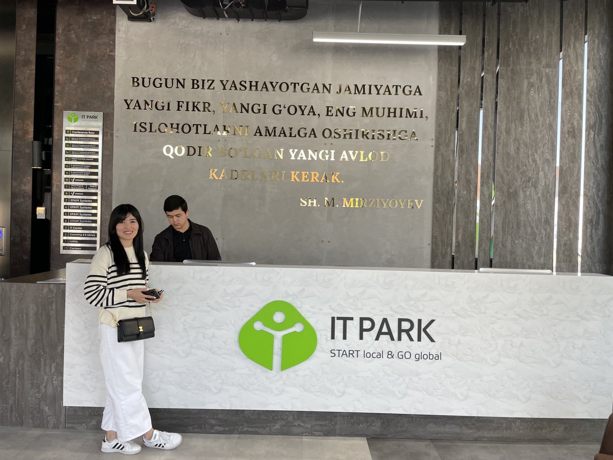 kgiori's tweet image. First #physicalcomputing with @microblocksfun workshop in Uzbekistan is at IT Park. 🤖🪄