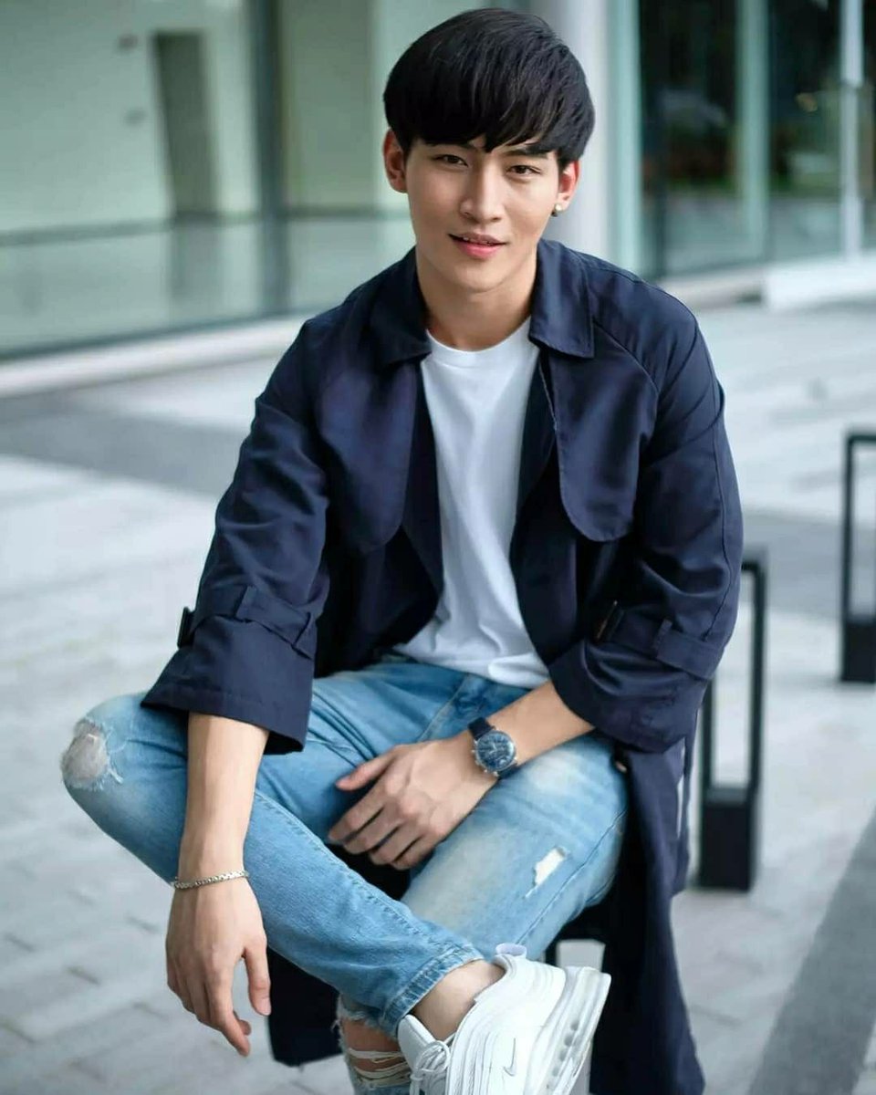 leonard67772072's tweet photo. __Que #Homão maravilhosooo 😍
#OhmThitiwat 🥰😘❤️
#Lindão
#Perfeito
#Sexy
#Sedutor https://t.co/kHkVeVNdyP