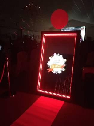 QuebecphotoB's tweet photo. Why do you need a glam photo booth for your event?
The glam photo booth offers a lot of appealing features. A photo booth not only produces attractive images, but it may also improve your event.
Visit  https://t.co/uvQWiYJTs5 https://t.co/Z0M9Px6FoX