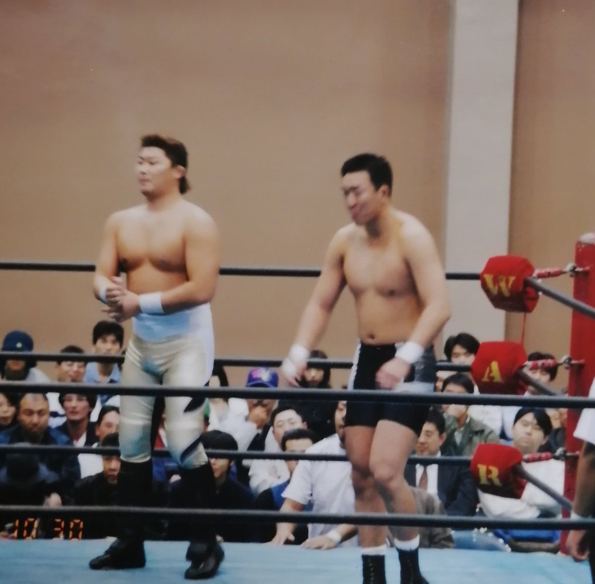 petakaziri's tweet photo. 命日か。近々また報告に行くよ。色々あるからな。とりあえず今夜はじっくり飲ろうぜ🍺

#福田雅一 #足工大附属 #レスリング #足利エキスプレス https://t.co/uqHnYPbw9E