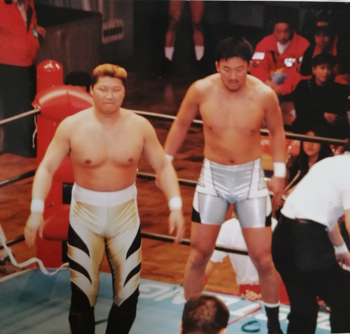petakaziri's tweet photo. 命日か。近々また報告に行くよ。色々あるからな。とりあえず今夜はじっくり飲ろうぜ🍺

#福田雅一 #足工大附属 #レスリング #足利エキスプレス https://t.co/uqHnYPbw9E