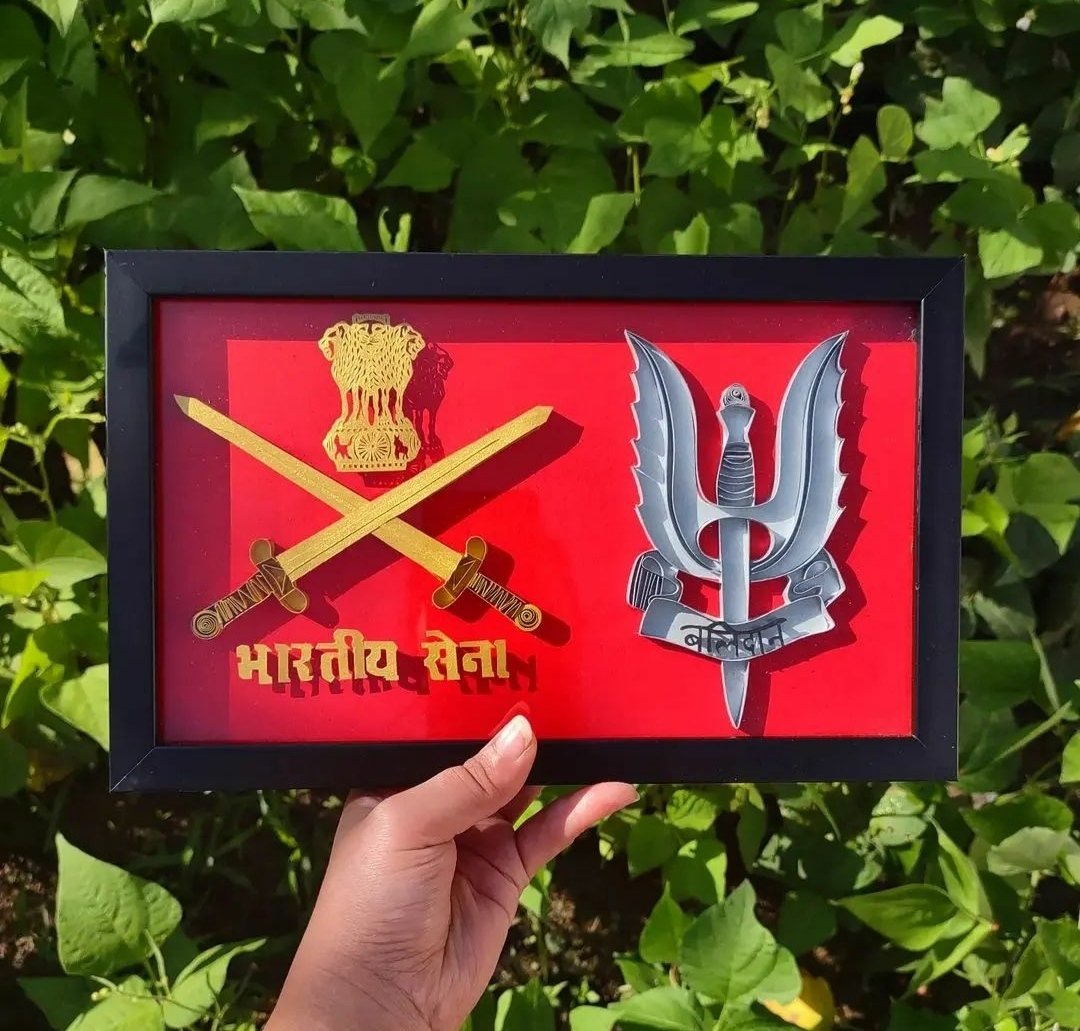 vmanowornever's tweet photo. "राष्ट्र है अगर गज़ल तो साज़ हो तुम
सीमा पर आग उगलती आवाज हो तुम |
भारत के दामन पर चमकते हैं हमारे जवान
हिन्द को खून से सींचने वाले जांबाज हो तुम ||"

Dedicated to our Indian Armed Forces and Central Armed Police Forces 

बलिदान परम धर्म:🇮🇳

#IndianArmy #bsf #capf #India #jaihind https://t.co/l2DiF5Mybb