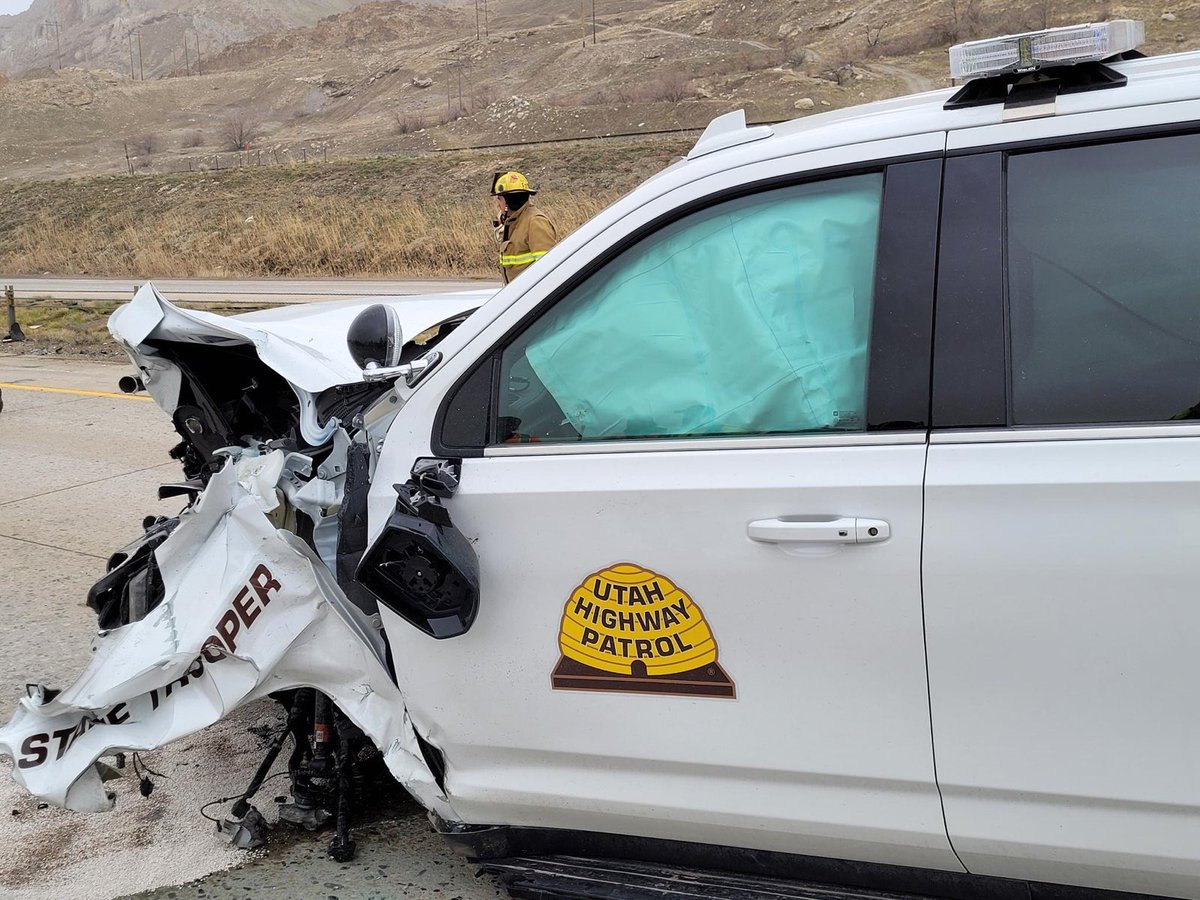 ColonelRapich's tweet image. Today our Utah State Trooper placed himself directly in harms way to stop a Wrong Way Driver before it collided with traffic immediately behind him. We pray for a quick recovery, and we are grateful and proud of his willingness to put the safety of others ahead of his own.