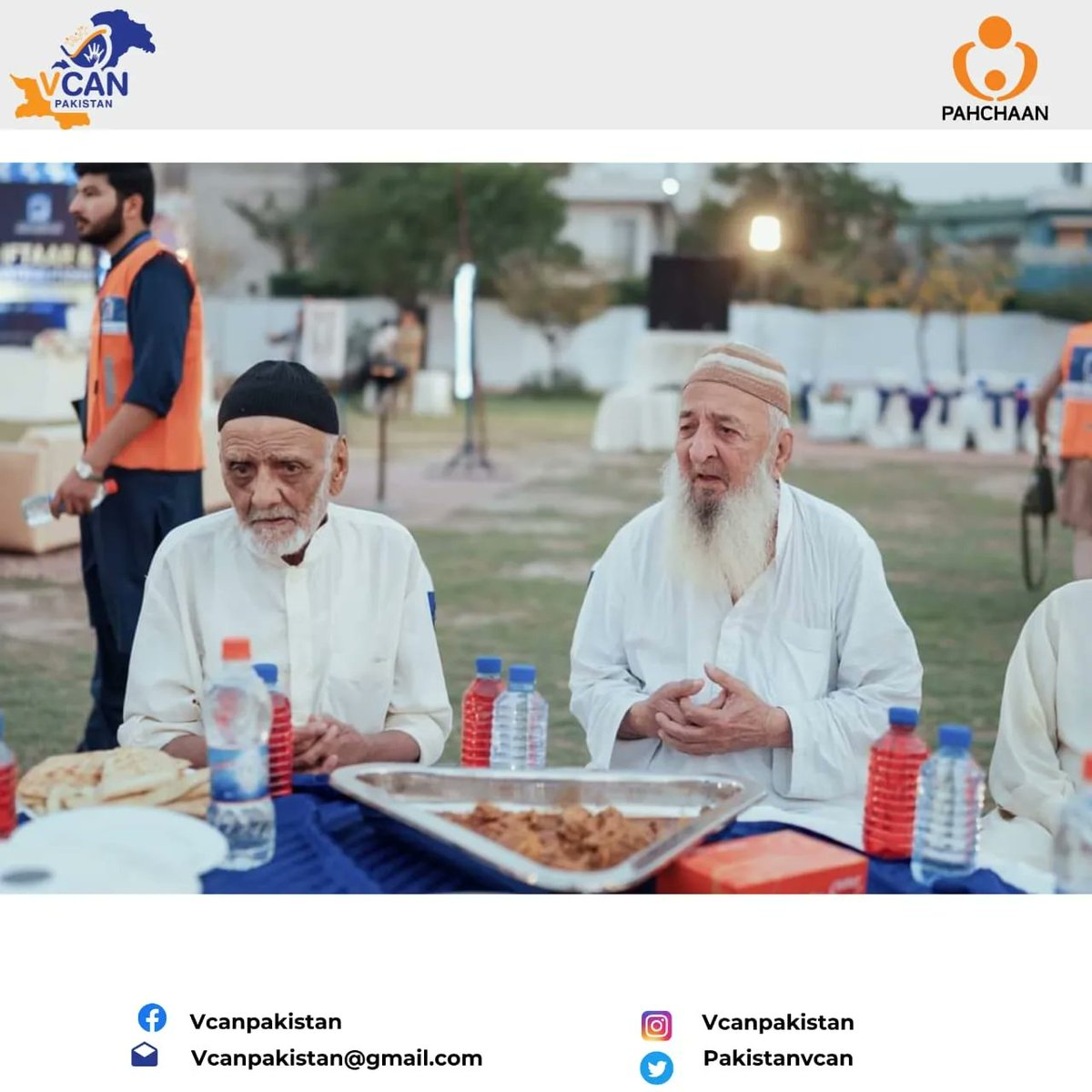 PakistanVcan's tweet photo. VCAN Pakistan collaborated with Alkhidmat Volunteer Management Department to arrange LARGEST EID GIFTS, EIDI and OLD AGE HOME Iftari and eid gifts Distribution. We feel immensely proud to be a part of this grand iftar.
#alkhidmatfoundation 
#alkhidmatvolunteer 
#VCANPAKISTAN https://t.co/jgLCWSSwhz