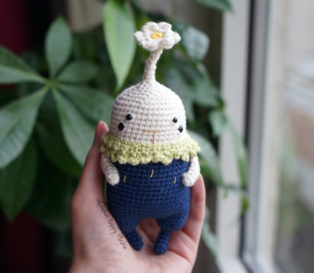 Fruity fun - #Crochet sweet fruit combos with my strawberry sprite #crochetpattern. Mix it up like I did with a blueberry sprite variant.🍓💙
Available on #Etsy &amp; website. etsy.me/3LbK7oc

#amigurumi #sostrenegrene #handmade #amigurumis #art #photooftheday #SostreneGrene