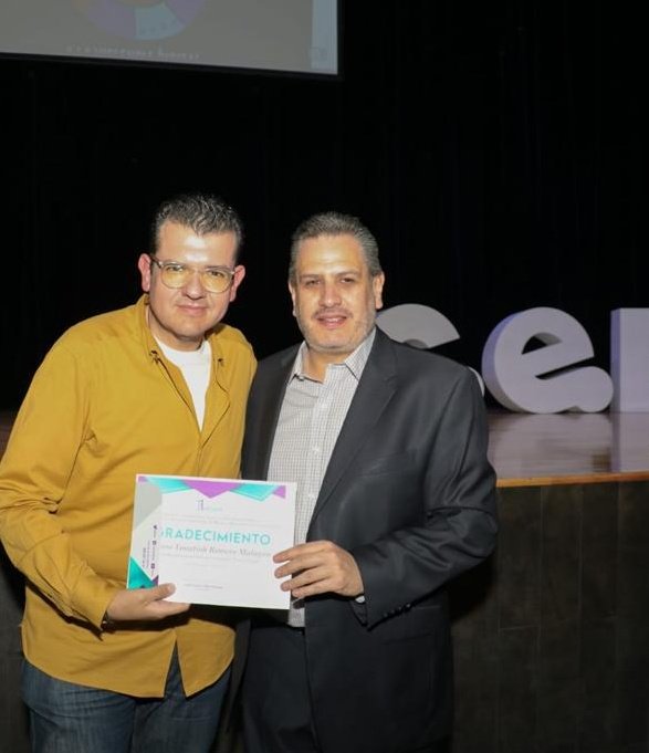 lgparranoriega's tweet photo. 🍿 Tuvimos #CineConversatorio sobre #ViolenciaDigital con las y los jóvenes de #Metepec.
En esta ocasión el encuentro fue en Instituto #Cenca.
Gracias por la apertura y apoyo de la @humanos_metepec a cargo de @ArturoTonatiuh_ y presencia @EverardoPadilla y Virginia Pedraza. https://t.co/ApSUjlyRy0