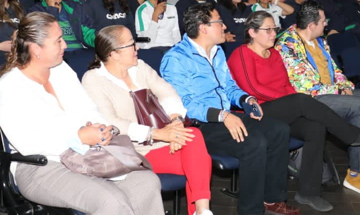 lgparranoriega's tweet photo. 🍿 Tuvimos #CineConversatorio sobre #ViolenciaDigital con las y los jóvenes de #Metepec.
En esta ocasión el encuentro fue en Instituto #Cenca.
Gracias por la apertura y apoyo de la @humanos_metepec a cargo de @ArturoTonatiuh_ y presencia @EverardoPadilla y Virginia Pedraza. https://t.co/ApSUjlyRy0
