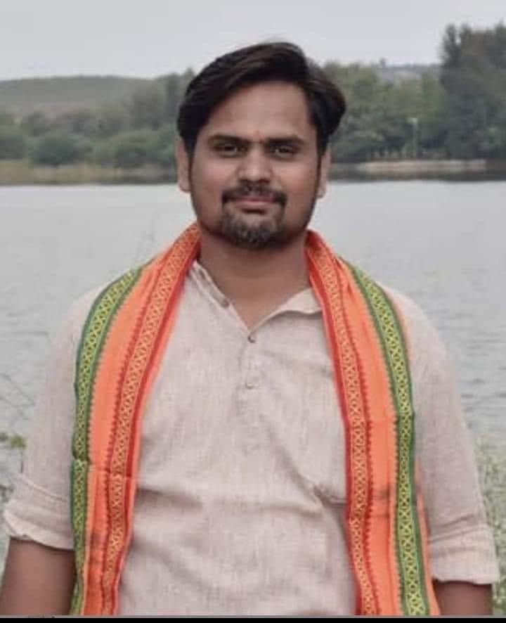 With deep anguish, we share the news of the murder of BJYM Dharwad Unit Executive Member & Kottur Gram Panchayat VP, Sri Praveen Kammar. 

He was brutally murdered by suspected political rivals late last night.

BJYM demands immediate arrest of the killers & pray for his Sadgati.