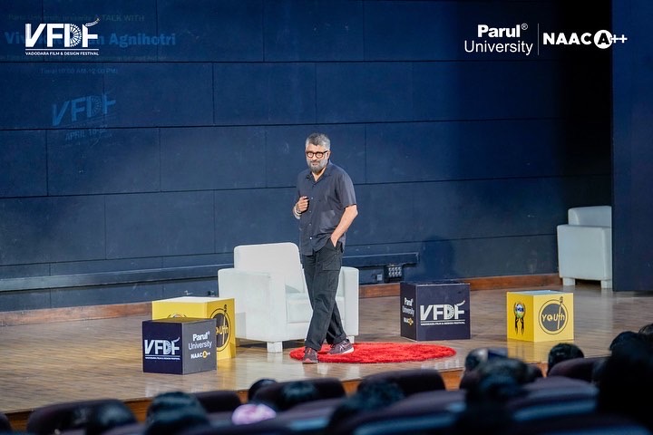 ParulUniversity's tweet photo. We kick-started VFDF today in the presence of the legendary filmmaker, Mr. Vivek Agnihotri. He conversed with the students and all the people present in the audience. @vivekagnihotri talked about his struggles, his journey, and shared his valuable learnings of life. 👏
#vfdf https://t.co/O3Pks22APh