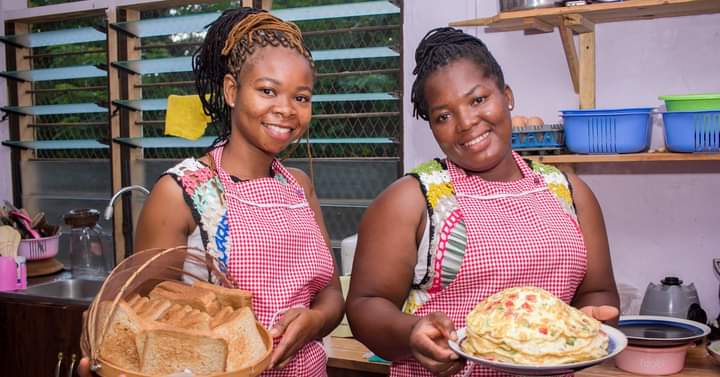 keta_vibes's tweet photo. A glimpse in the kitchen of the Tagbo Falls Lodge where your vegetable omelettes, poached eggs or tofu scramble is prepared with a smile 🍳 at Tagbo Falls Lodge. https://t.co/9wVhlP0pN3