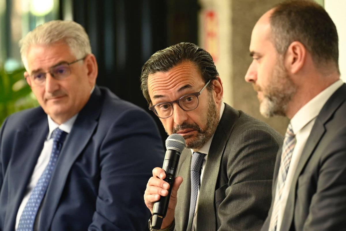 Ayer presentamos a medios comunicación las cuentas anuales y memoria no financiera 2022 del Grupo @MutuaAbogacia. 
Gracias a los mutualistas por la confianza y enhorabuena a todos los compañeros que hacéis posible estos resultados.

#somosmutualismo

▶️ mutualidadabogacia.com/sala_de_prensa…