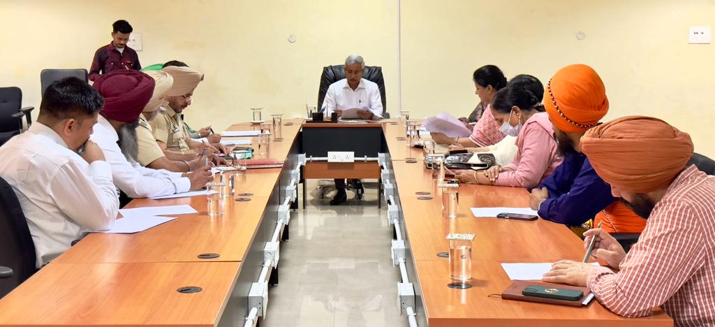 dlsa_gsp's tweet photo. Quarterly meeting held under the Chairmanship of Ld.District &amp; Sessions Judge Gurdaspur with the members of District Legal Services Authority Gurdaspur on dated 17.04.2023 https://t.co/IN2v1DOe6Z