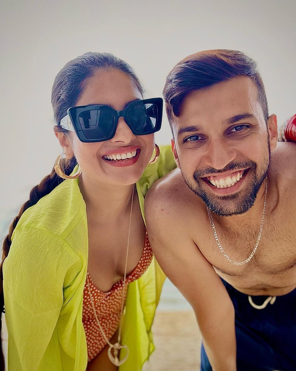 #KrishnaMukherjee and #ChiragBatliwalla’s honeymoon pictures from #Seychelles go viral
For more: bit.ly/3ouy5wU