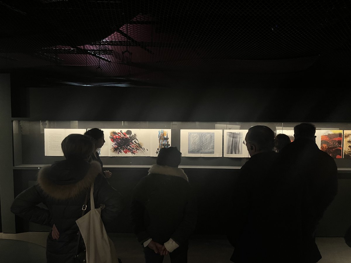 ADIAF_O's tweet photo. Visit to the @quaibranly as part of our #CollectorsProgram. The members benefited from a guided tour of Léopold Sédar Senghor's exhibition, “Senghor et les Arts. Réinventer l’Universel” by the co-curator, Sarah Ligner. https://t.co/AdEEFquoHH
