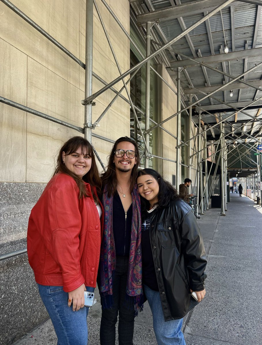 jigsawdiary's tweet photo. this is a joke right…i love u sammy #gretavanfleet https://t.co/4lbDmamiss