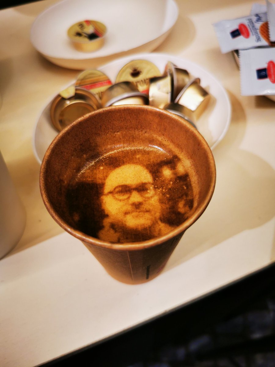 #cyberseceurope23 begint goed met een gepersonaliseerde koffie op de stand van <a href="/Telenet/">Telenet</a> Business