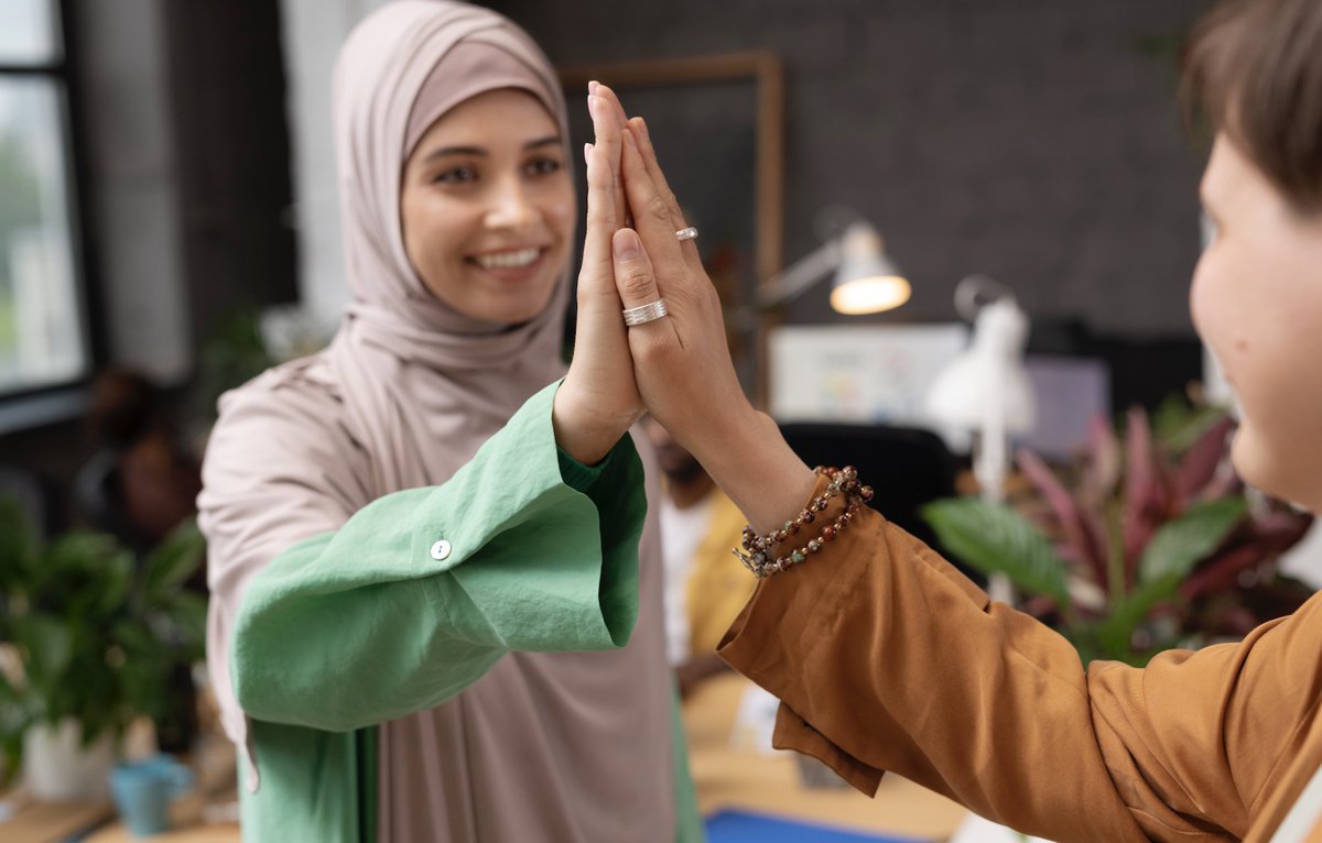 Al Amal zoekt een projectcoördinator voor 16 uur per week voor activiteiten van vrouwen met een licht verstandelijke beperking en jongeren met een langzaam verwerkend brein. Solliciteer vandaag nog op al-amal.nl/projectcoordin… #vacature #vrouwenmetbeperking #jongerenmetbeperking