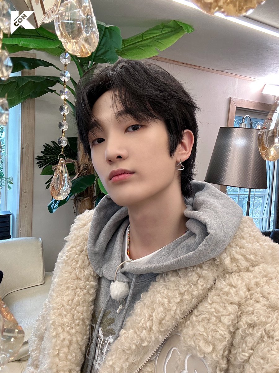 BB0YSUMIN's tweet photo. #SUMIN KCON ARTIST SELFIE TALK 

“Hi, everyone!
I am SUMIN who is happy to meet you all today!! I hope we get along together! 😆😆”

#수민 #싸이커스 @xikers_official https://t.co/WcZXJxJZ3Q