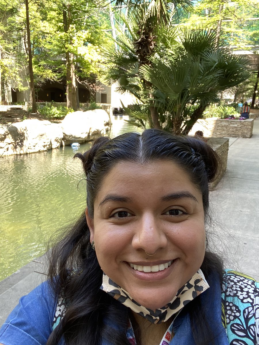 ArtwithMrsSound's tweet photo. Thrill of the first day, trying to see everything, learn and absorb all of the wonderful information. Fun activities with SculpeyandBLICK.Impressive student work of recycledmaterials. Excellent location on the SanAntonioRiver. @Blick_Art @SculpeyPolyform @NAEA @AldineArt https://t.co/mhj6eV3TUb
