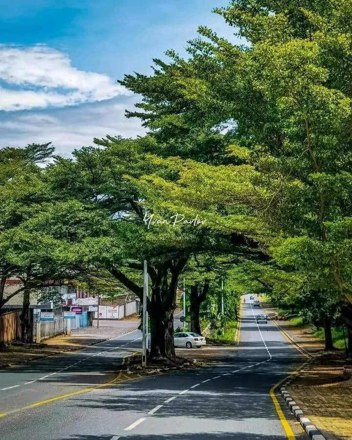 sinrenovat's tweet photo. #Bujumbura #Mukaza #Greencity #VisitBurundi https://t.co/SRIIrxTsXN