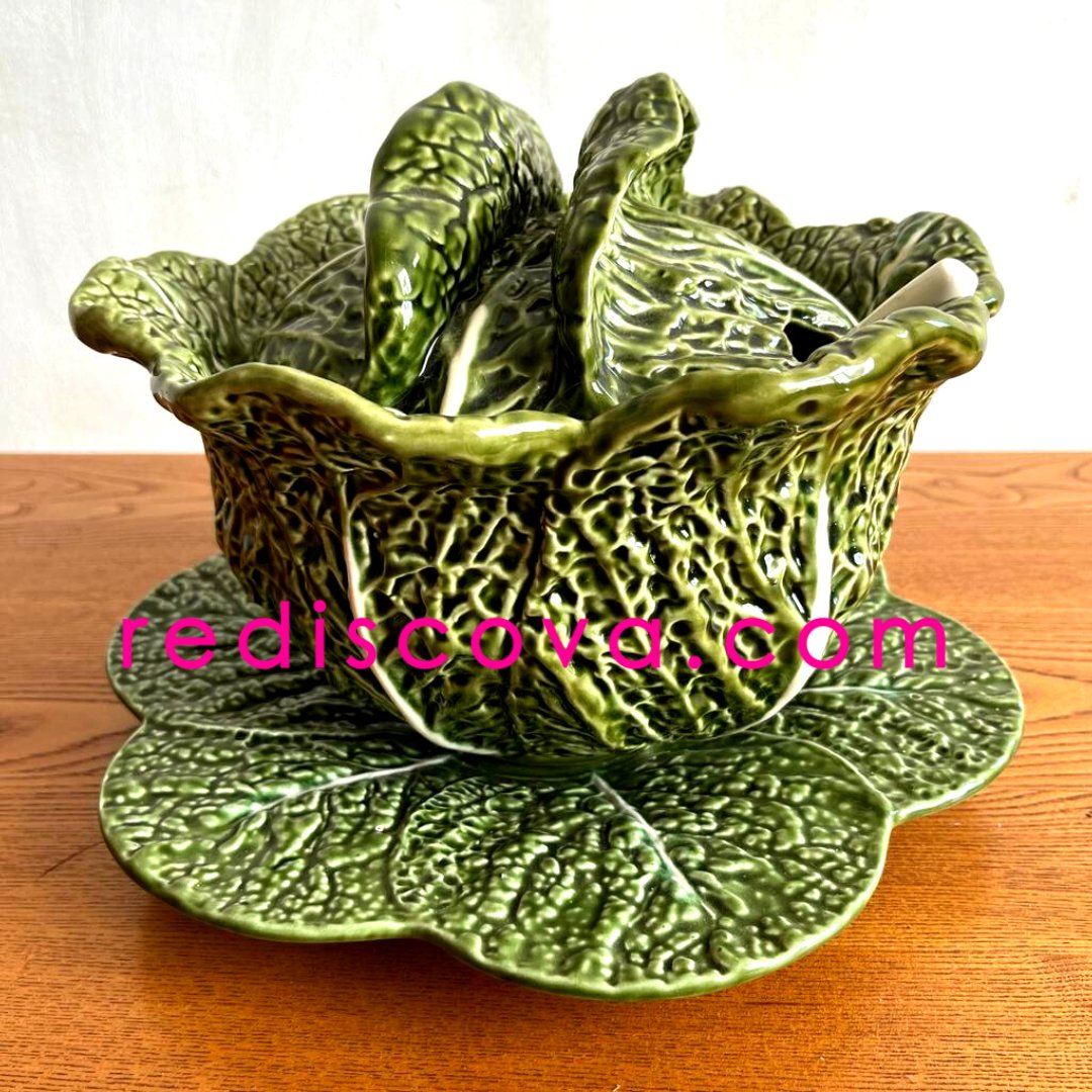 Rediscova1's tweet photo. French cabbage tureen, a piece of beauty
Check it out
https://t.co/3UHB32KnAG
#wednesdayfeeling #tureen #cabbage #ceramic #tableware #soupdish #vintage #rediscova https://t.co/kBS1AaNOCw